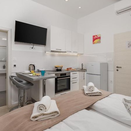 Lux Apartments 리예카 외부 사진