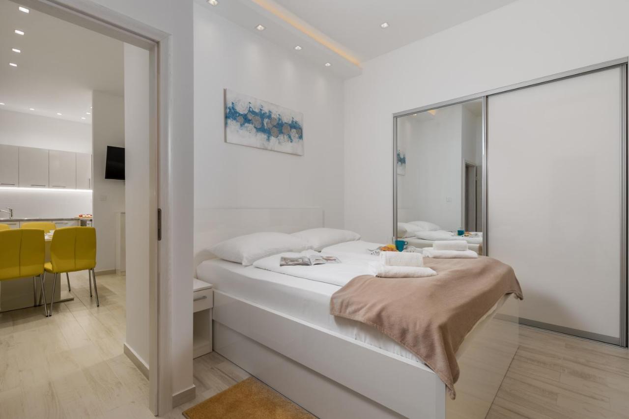 Lux Apartments 리예카 외부 사진