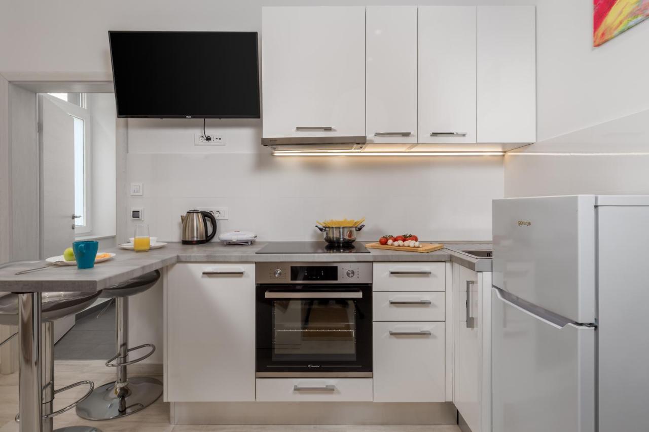 Lux Apartments 리예카 외부 사진